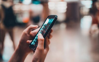 Corporate Language Training vs Language Apps: What Works?